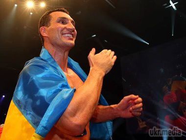 Володимир Кличко присвятив свою перемогу українським солдатам, воюючим на Донбасі. Український боксер Володимир Кличко відправив суперника - болгарина Кубрата Пулєва - в нокаут.