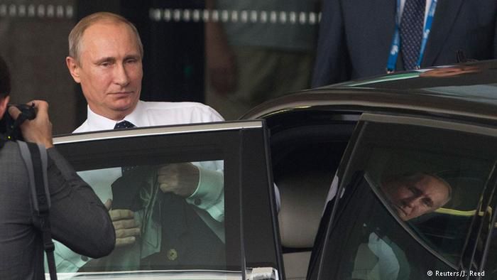Путін розкритикував Порошенка і завчасно поїхав з саміту G20. Володимир Путін раптом побачив переспективи для врегулювання кризи на Сході України. Утім, він усе ж не стримався від критики останніх рішень Києва щодо Донбасу.