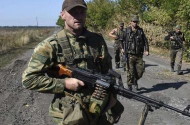 Терористи планують з понеділка відкрити в Донецьку свій банк на заміну українському – РНБО. РНБО застерігає громадян не довіряти свої кошти бандитам