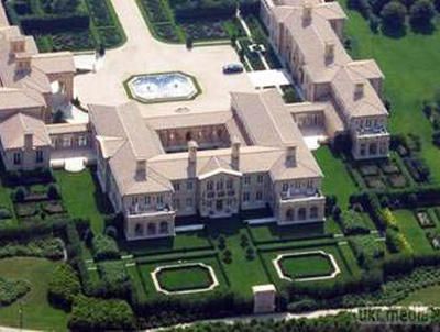 В мережі з'явилися фото розкішної вілли Пінчуків. В інтернеті з'явилися фото 5-поверхової вілли у Лондоні, яка вже 6 років належить донці Леоніда Кучми Олені Пінчук.