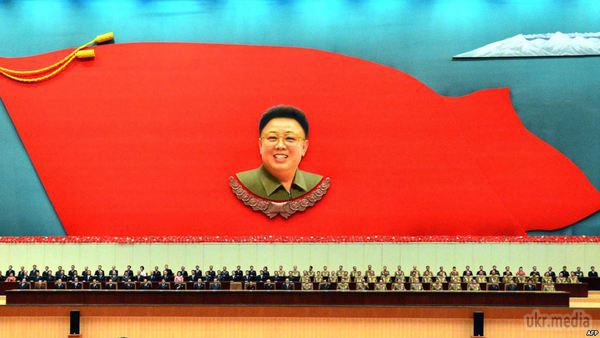 Північна Корея погрожує провести нове ядерне випробування. Північна Корея погрожує новим ядерним випробуванням.