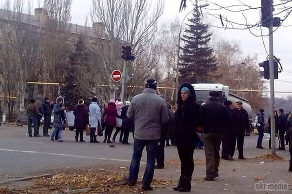 Жителі окупованих територій Донбасу вийдуть на протест проти "ЛНР" і "ДНР". Акції протесту в неділю, 23 листопада, повсюдно планує провести населення, незадоволене політикою терористів "ЛНР" і "ДНР".