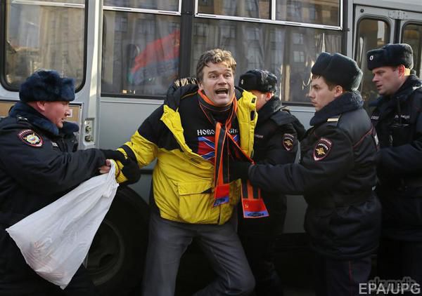 У Москві пройшли мітинги за свободу слова і підтримку України. У центрі Москви на Тріумфальній площі в суботу відбувся мітинг за свободу слова.