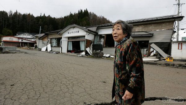 У Японії шукають зниклих безвісти при землетрусі. Кілька десятків будинків зруйновані в результаті землетрусу магнітудою 6,8 в японській префектурі Нагано. Частково пошкоджено більше сотні будівель. Постраждали близько сорока чоловік. Є зниклі без вести.
