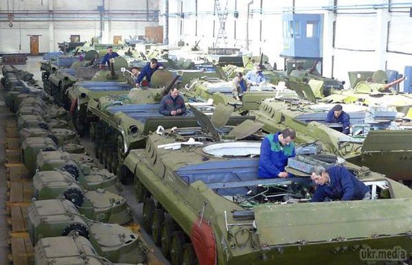 За тиждень «Укроборонпром» відновив 11 одиниць української бронетехніки. Виїзні бригади підприємств-учасників Державного концерну «УКРОБОРОНПРОМ» відремонтували 11 одиниць техніки за останні 7 днів. 