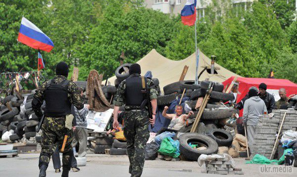 На блокпостах бойовиків «зникають» люди. 19 листопада на блокпосту терористів у місті Брянка по дорозі з Алчевська пропав чоловік 1972 р. 