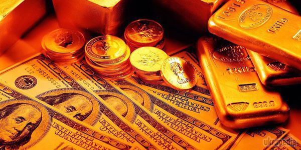 Нацбанк України продає золото для "оптимізації структури золотовалютних резервів". У НБУ пояснили, чому переводять золото в долари