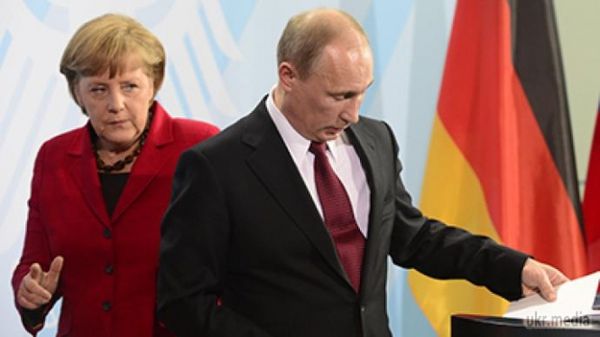  Меркель розчарувалась у дипломатичних спробах зупинити Росію, після переговорів з Путіним на саміті G20,. Приватна зустріч політиків тривала чотири години. 