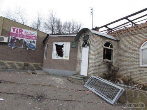 Бойовики обстріляли волонтерський центр у м. Дебальцеве. Є загиблі. Терористи «ДНР» обстріляли з систем залпового вогню «Град» волонтерський центр в Дебальцеве Донецької області. 