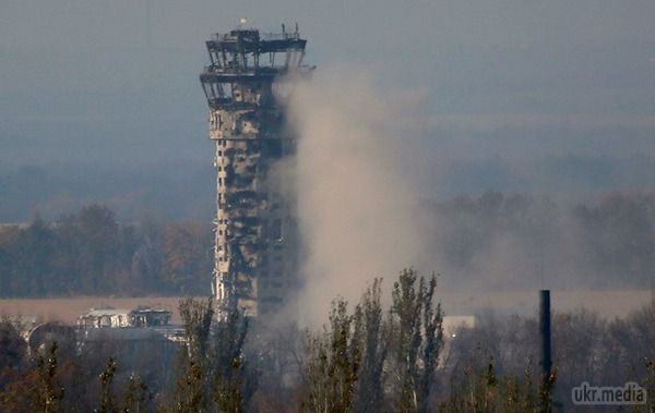З Донецьким аеропортом втрачено зв'язок. Наразі з Донецьким аеропортом втрачено зв'язок. Про це УНН станом на 20:00 повідомив речник прес-центру АТО Олексій Дмитрашківський.