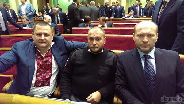 Ярош і Береза створили в Раді міжфракційну групу «Укроп». Позафракційні народні депутати створили у Верховній Раді міжфракційну групу "Укроп".