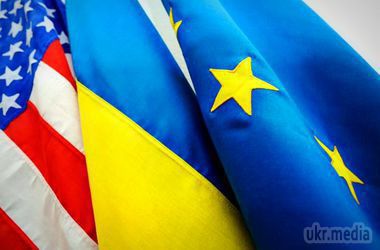  Від України США і Євросоюз чекають реформи енергетичного сектора. Крім того, Вашингтон і Брюссель відзначили необхідність "захисту вразливих верств населення"