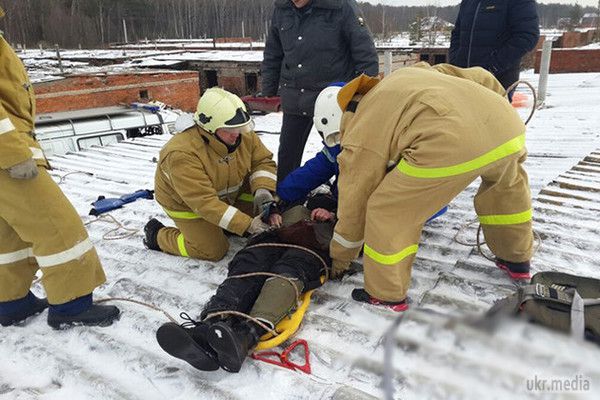 Міг-29 впав у двір школи під Москвою (ФОТО). Чергова авіакатастрофа сталася в російських ВПС.