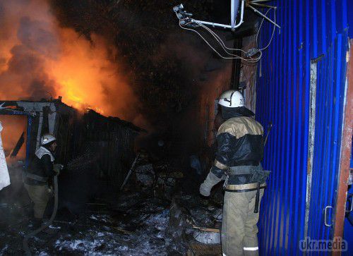 Фотографії руйнувань в місті Кіровськ. Вже кілька днів під обстрілом знаходиться місто Кіровськ Луганської області. 