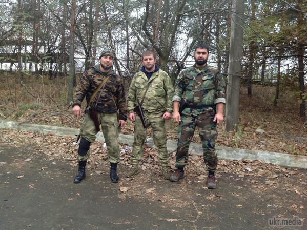На Донбас прибуло поповнення чеченських бойовиків (фото+відео). На Донбас прибуло поповнення у «Батальйон чеченських бойовиків «Смерть»