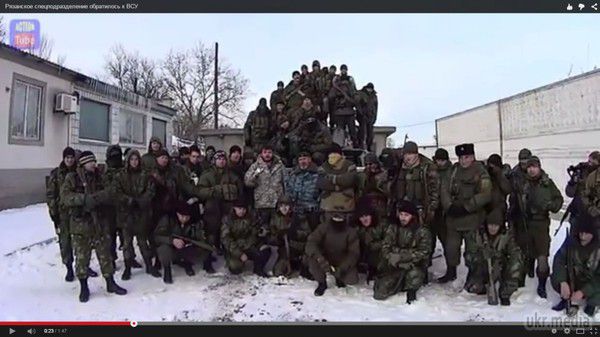 Бойовики з підрозділу «Рязань» звернулися до бійців «Правого сектора» (відео). У мережі з'явилося відеозвернення «підрозділу» бойовиків «Рязань» до українських ЗМІ. 
