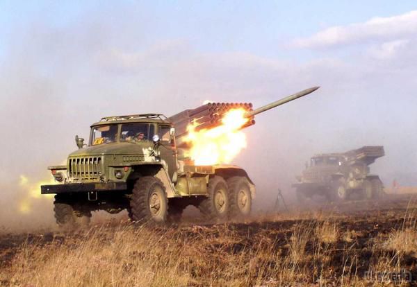 Бойовики обстріляли позиції ЗСУ під Маріуполем. Вранці 6 грудня бойовики обстріляли позиції ЗСУ поблизу міста Маріуполя Донецької області. 