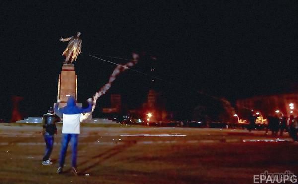 Стало відомо, скільки в 2014 році демонтовано пам'ятників Леніну. В Україні в 2014 р. було демонтовано 504 пам'ятника Леніну. Про це повідомляє прес-служба Українського інституту національної пам'яті.