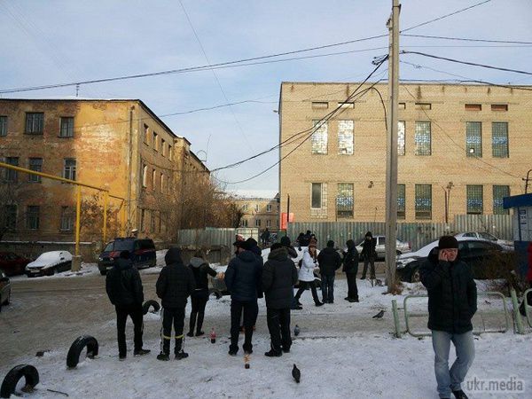 У Росії в Челябінському СІЗО влаштували бунт. У челябінському СІЗО-1 в ніч на вівторок збунтувалися близько 100 ув'язнених.