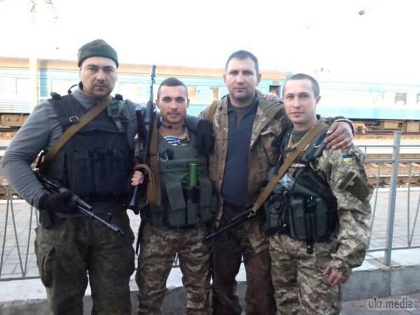  Шість бійців з 90-го батальйону "Житомир" загинули в Пісках. Про те повідомила волонтер Юлія Смирнова з волонтерської групи "Допоможи допомагати".