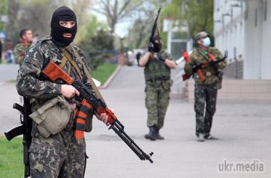 Бойовики на Донбасі захопили 6 інкасаторських авто і наркодиспансер. Кримінальна обстановка продовжує погіршуватися