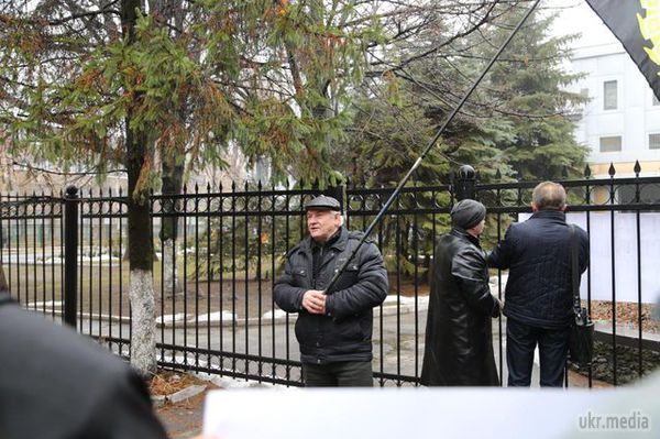 У Кривому Розі пройшов черговий пікет (фото). За словами очевидців, пікети в місті проходять за одним сценарієм