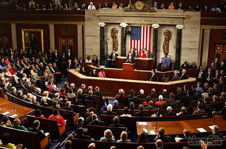 Сенат США ухвалив закон про надання військової допомоги Україні. Американський Сенат затвердив закон про надання військової допомоги Україні