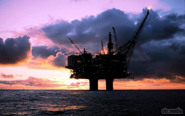 Нафта подешевшала другий раз за день. Ціна бареля північноморської нафти Brent станом на 11:00 12 грудня вперше з липня 2009 року опустилася нижче $63 до $62,90 за барель.