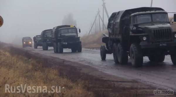 Бойовики ДНР відправили колону танків на штурм Маріуполя (фото, відео). Велика колона військової техніки бойовиків вирушила до Маріуполя.