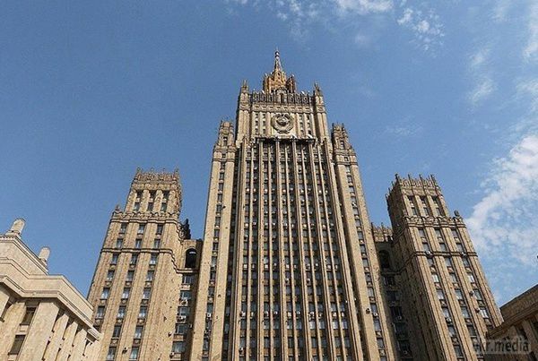 МЗС Росії емоційно відреагував на рішення США дати Україні зброю. У міністерстві заявили, що це шкодить міжнародній безпеці.