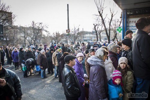 Фотофакт: відкриття супермаркету «Народний». Сьогодні в Луганську на кварталі Щербакова відкрився черговий супермаркет «Народний». 