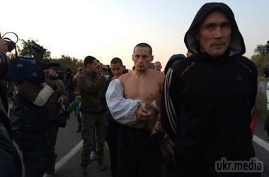 Всі заручники до Різдва повинні повернутися додому – Порошенко. В списках полонених понад 600 осіб