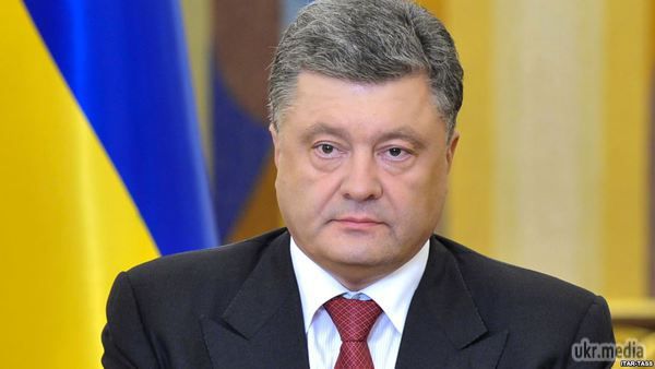 Порошенко хоче, щоб гумдопомогу в Донбас направляли адресно. Президент заявив заступнику генсека ООН про необхідність доставки допомоги тим, хто її дійсно потребує, і щоб вона не була захоплена бойовиками. 