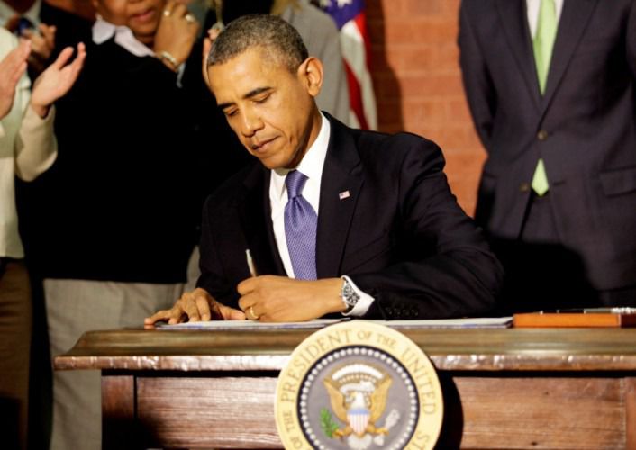 Обама до кінця тижня підпише закон про допомогу Україні. Президент США Барак Обама має намір до кінця тижня підписати прийнятий Конгресом США закон "Про підтримку української волі"