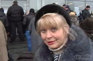 Блокування Гуманітарного рейсу Рината Ахметова – це самоуправство – мешканка Донецька. Старше покоління Донецька і Макіївки доведено до відчаю