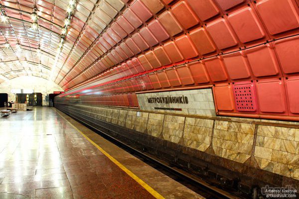 Прогулянка по робочому кварталу Дніпропетровська. Сцена в ДК Ілліча була найбільшою в місті, а 2-я міська лікарня починалася з 15 ліжок