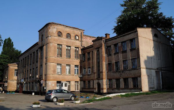 Прогулянка по робочому кварталу Дніпропетровська. Сцена в ДК Ілліча була найбільшою в місті, а 2-я міська лікарня починалася з 15 ліжок