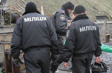 У Києві з боєм затримали вбивцю міліціонерів. При затриманні чоловік кинув гранату, бійців МВС врятував бронещит