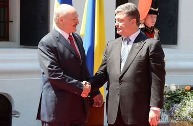 У неділю Порошенко і Лукашенко проведуть переговори по Україні. Місце зустрічі президентів поки залишається невідомим