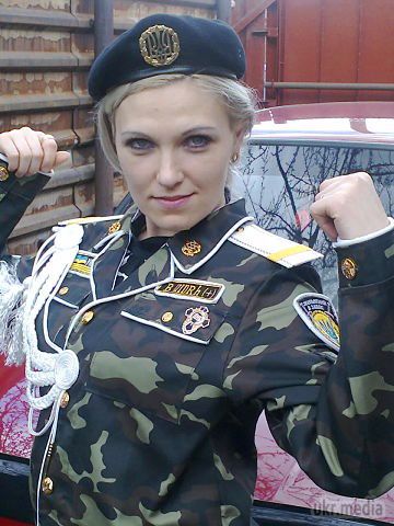 Друзі затриманої смертниці з Луганська: "Настя не могла вчинити теракт!". Колеги та знайомі затриманої з вибухівкою жінки вважають, що визнання у тероризмі з неї вибили.