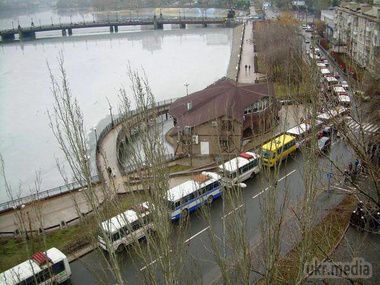 Терористи звезли людей на центральну площу Донецька на концерт з ярмарком. На площі Леніна в Донецьку знаходиться близько 3 тисяч людей.