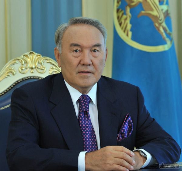 Назарбаєв готовий стати "чесним менеджером" у врегулюванні кризи на Донбасі. Казахстан однаково стосується і Росії, і України, заявив президент країни Нурсултан Назарбаєв.