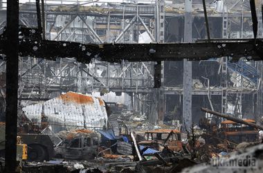 Обстановка в Донецьку: нічний штурм під аеропортом і холод. У місті знову чути залпи важкої артилерії