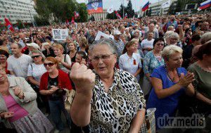 У Горлівці почався бунт проти «уряду» ДНР. Місцеві жителі Горлівки Донецької області повстали проти «уряду» ДНР. 