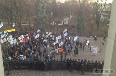 "Нова влада вже вкрала більше, ніж Янукович": активісти погрожують новим Майданом. Мітингувальники налаштовані дуже рішуче