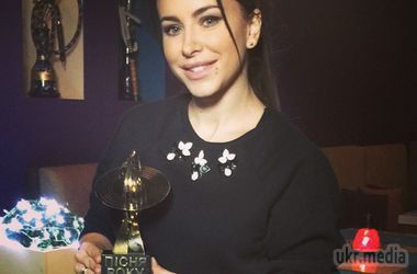 Ані Лорак нагородили за кращу пісню року. Співачка похвалилася нагородою