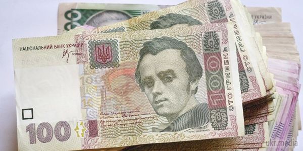Держстат: Зарплата українців у листопаді знизилася. Реальна зарплата в Україні в листопаді знизилася на 13,5%.