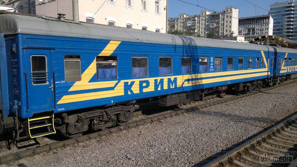 Слідом за Києвом, поїзди в анексований Крим скасовує Білорусь. З 27 грудня скасовується поїзд №100/99 Мінськ-Сімферополь, повідомляє з посиланням на джерела в БЖД.