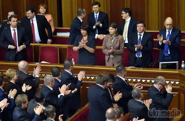 Підсумки роботи нового Кабміну і плани на 2015 рік: одкровення міністрів (фото). Міністри люблять подорожувати, працюють по SMS, готуються боротися з "наливайками" і хочуть найняти молодь