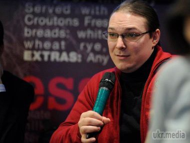 Нардеп Висоцький: Давайте чесно скажемо, що квартирами площею понад 60 м2 володіють не бідні люди. За словами депутата Верховної Ради від "Народного фронту" Сергія Висоцького, всі додаткові надходження від податків у бюджет наступного року будуть пущені на посилення обороноздатності, а не на підвищення соціальних стандартів.